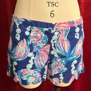 Lilly Pulitzer Colorful Fish Print Scalloped Hem Shorts